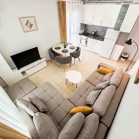 Inn 741 Golem (Tirana)