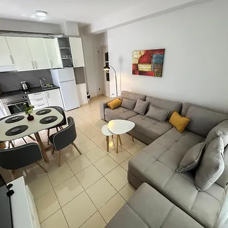 Inn 741 Golem (Tirana)